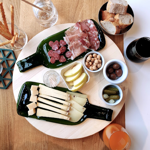 Brazza Vino,Bordeaux,33100,Nouvelle-Aquitaine,France