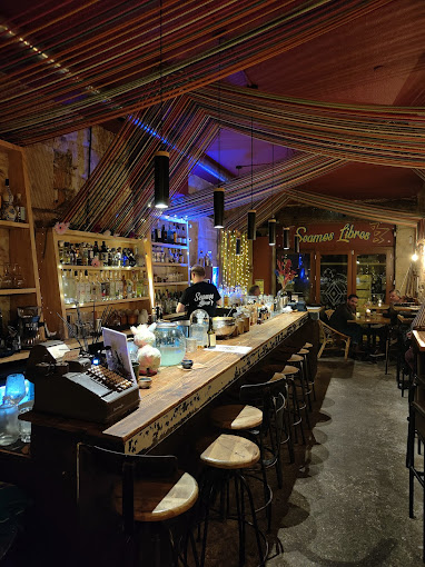 Malavida,Bordeaux,33000,Nouvelle-Aquitaine,France