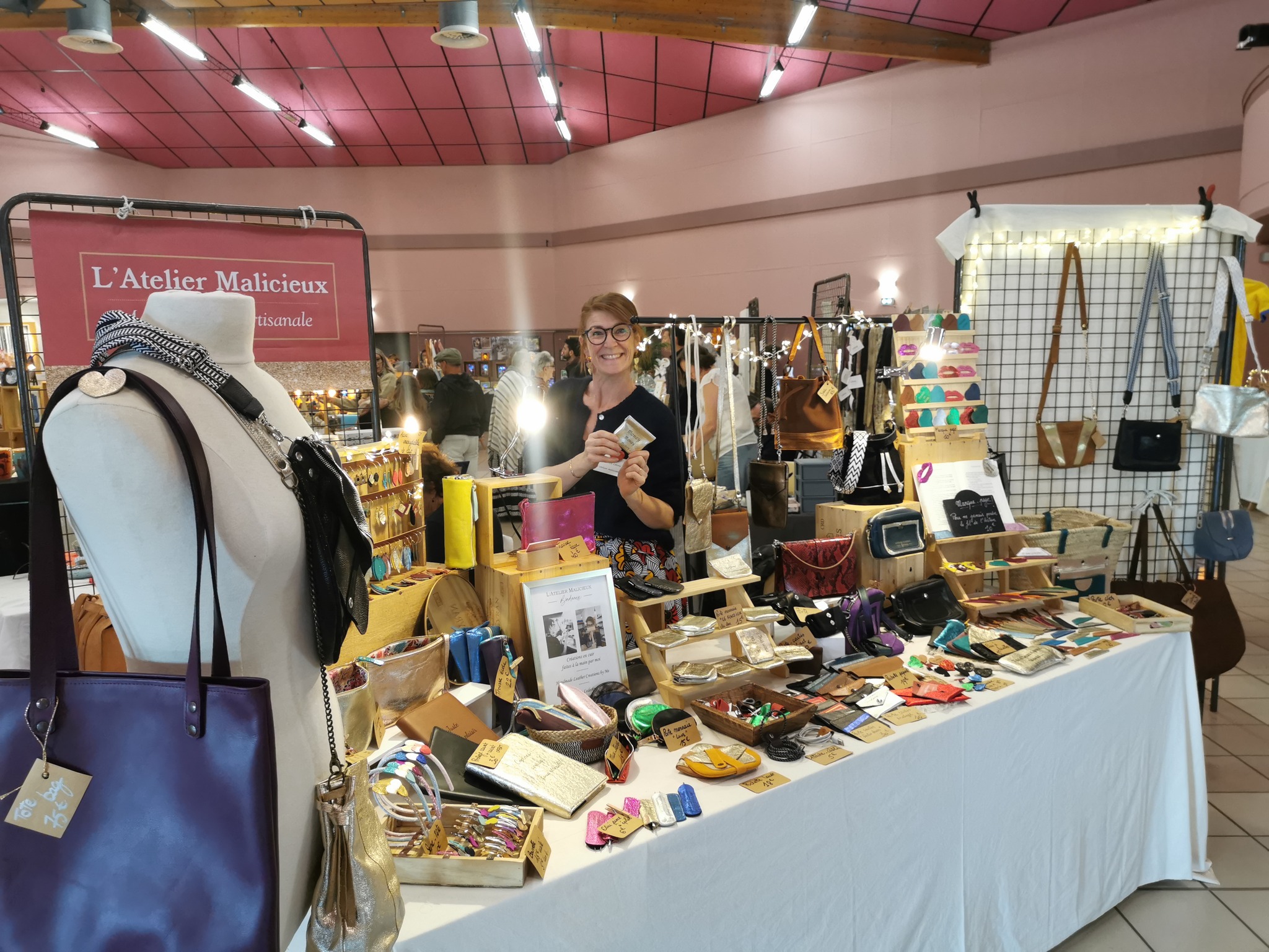 Pour une maroquinerie Artisanale,Villenave-d'Ornon,33140,Nouvelle-Aquitaine,France