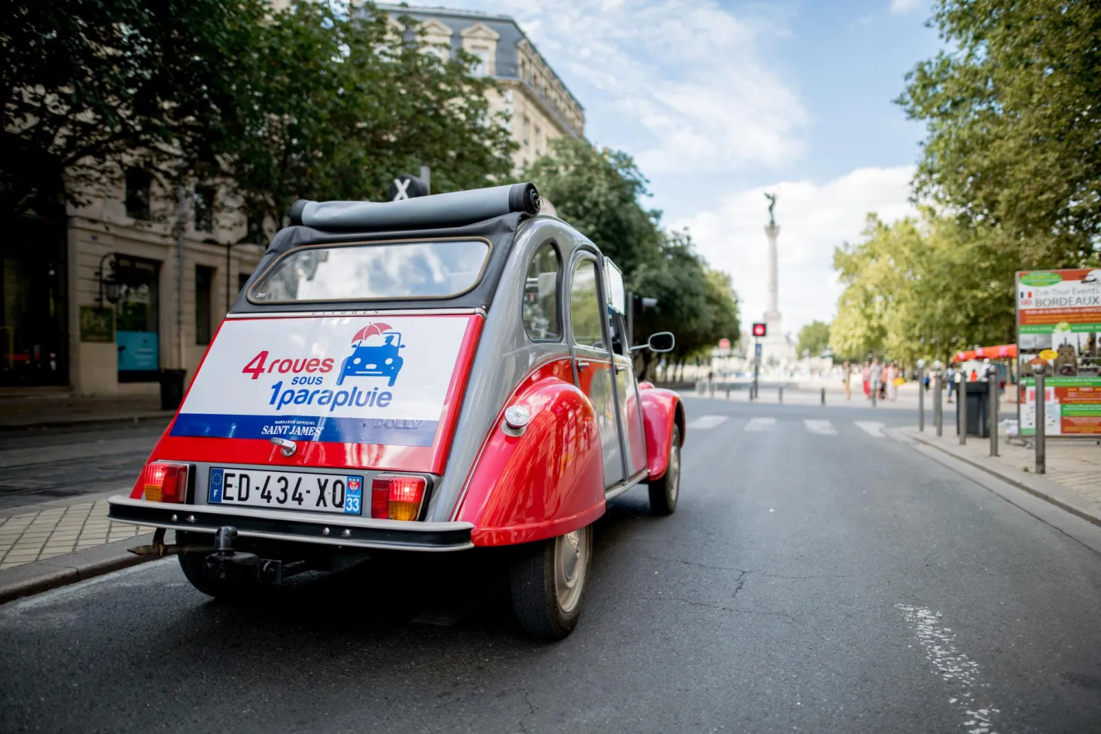 2CV - 4 ROUES SOUS 1 PARAPLUIE,Bordeaux,33000,Nouvelle-Aquitaine,France