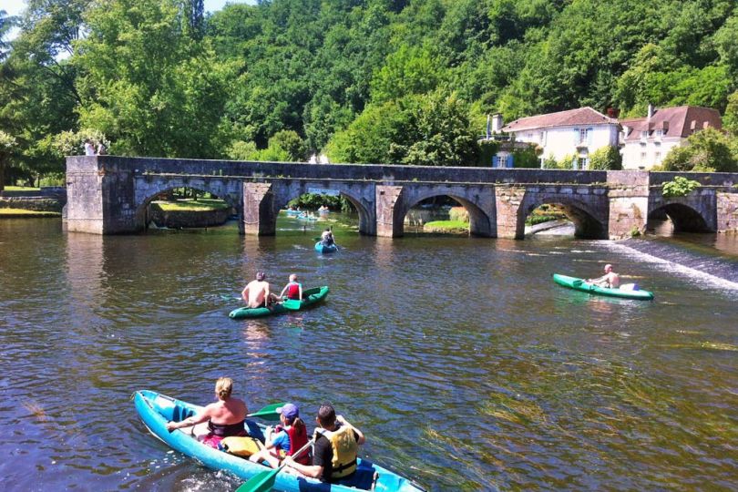 Avec « Allo Canoës » embarquez pour une balade en kayaks ou canoës sur la Dronne!,Brantôme en Périgord,24064,Nouvelle-Aquitaine,France