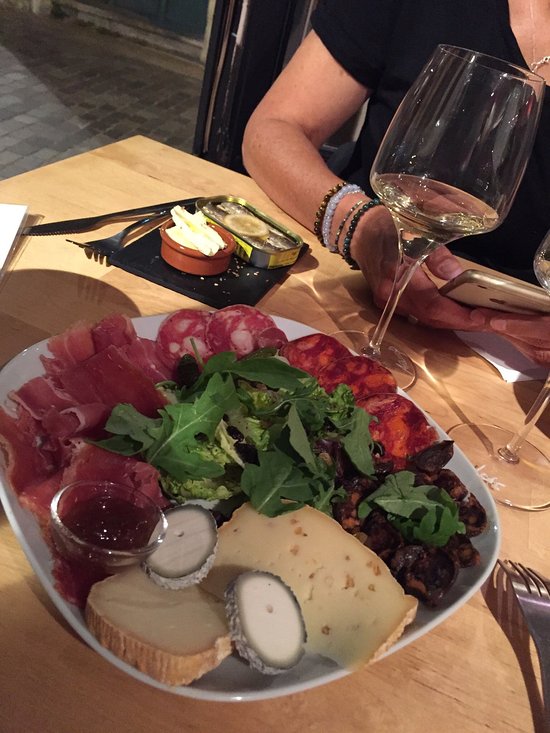 La Ligne Rouge,Bordeaux,33000,Nouvelle-Aquitaine,France