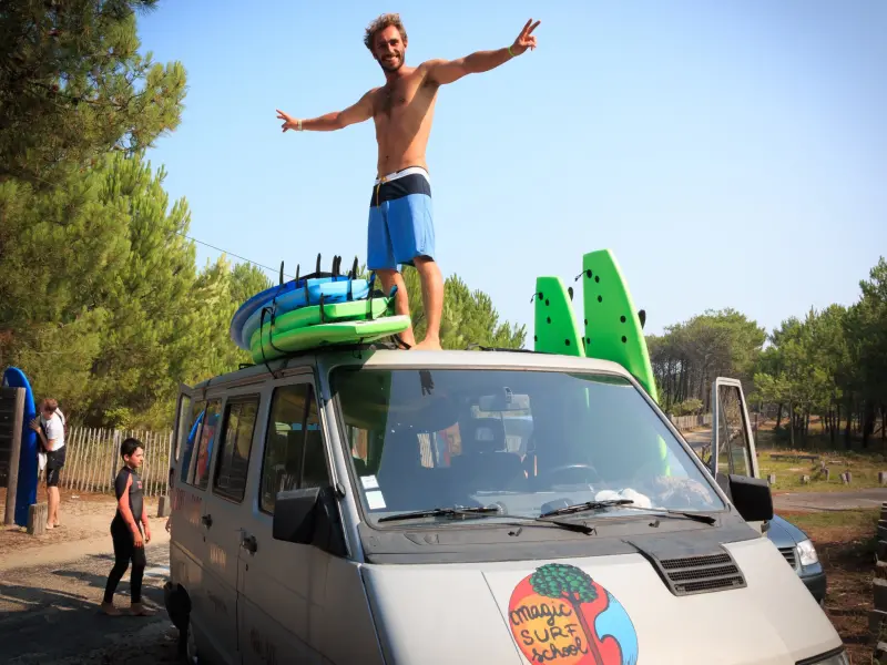 Cours de surf avec un moniteur diplômé,Lacanau,33680,Nouvelle-Aquitaine,France