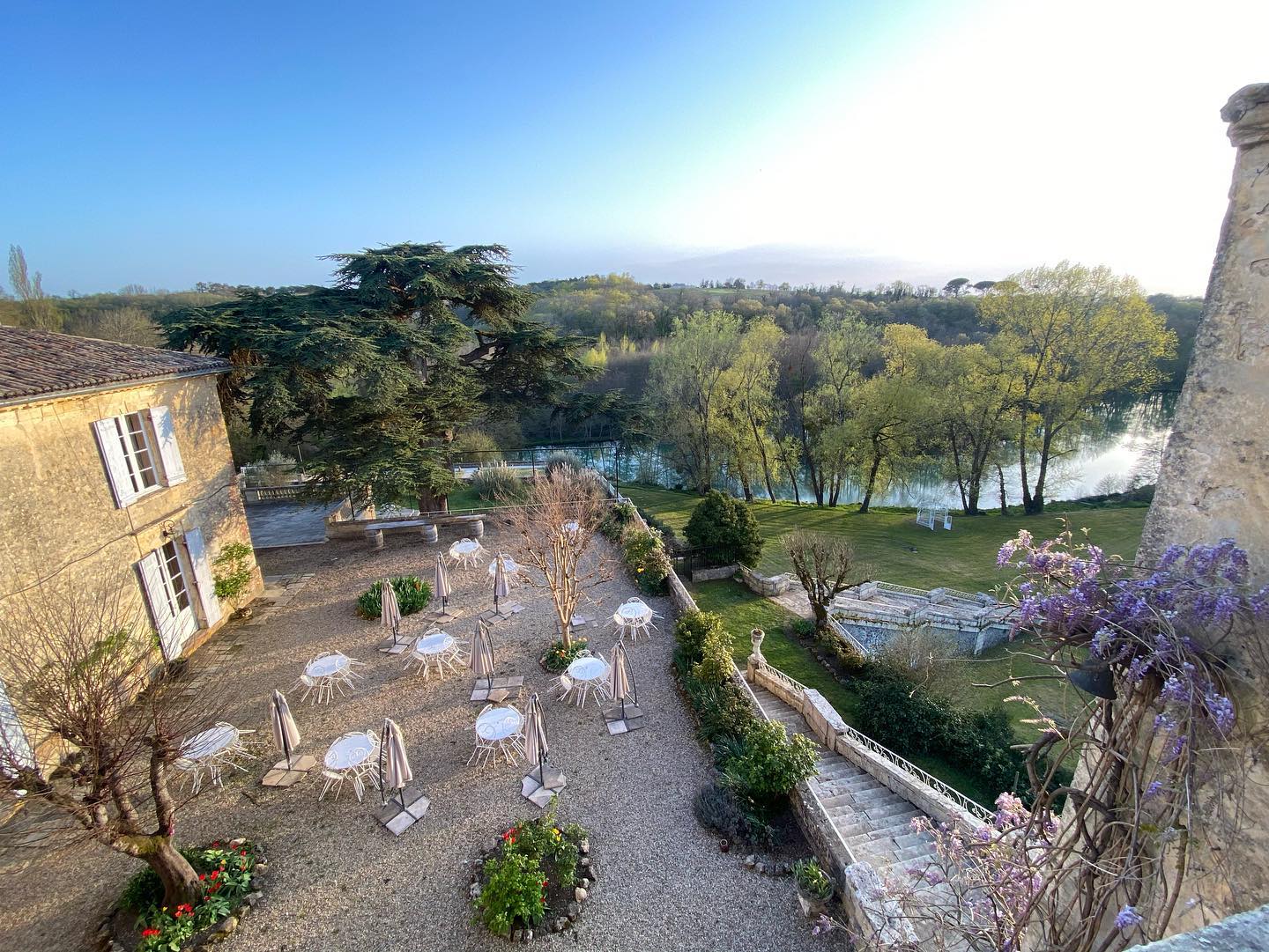 La rencontre d'une terre, d'une vigne et d'une tradition!,Blaignan-Prignac,33340,Nouvelle-Aquitaine,France