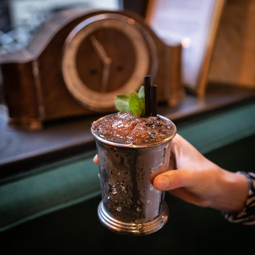 The Black Cat Pub,Bordeaux,33000,Nouvelle-Aquitaine,France