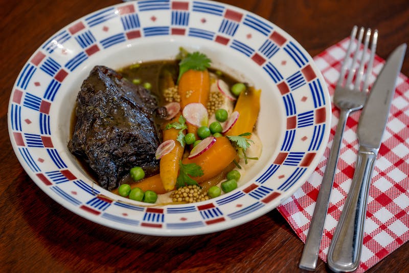Une cuisine de saison et conviviale,Bordeaux,33800,Nouvelle-Aquitaine,France