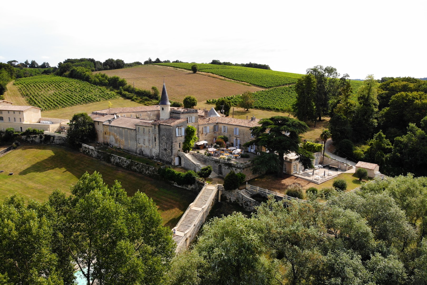 La rencontre d'une terre, d'une vigne et d'une tradition!,Blaignan-Prignac,33340,Nouvelle-Aquitaine,France
