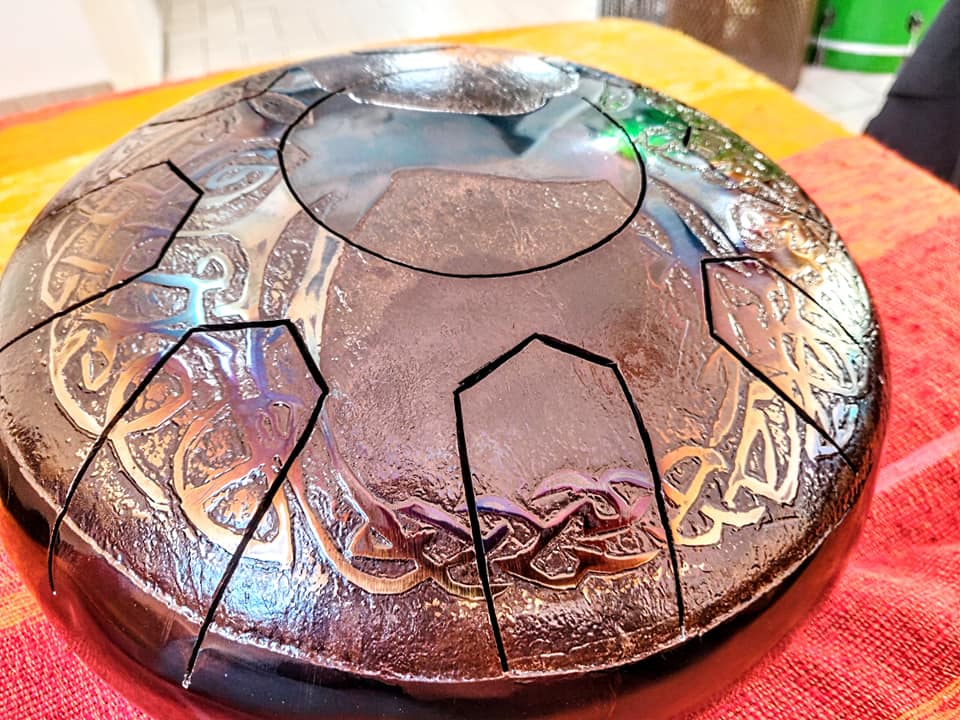 Pour la création d'instruments de percussion métallique travaillé,Izon,33450,Nouvelle-Aquitaine,France