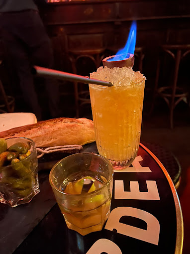 VINTAGE BAR,Bordeaux,33000,Nouvelle-Aquitaine,France