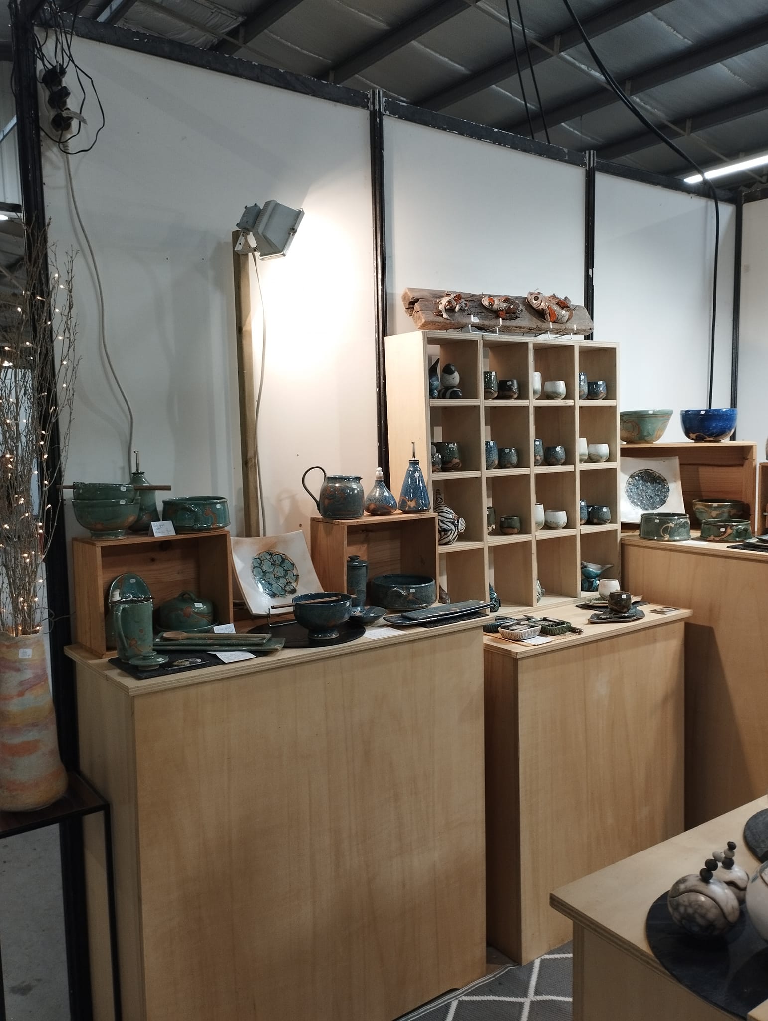 Une artisane céramiste de renom proche de Bordeaux,Cartelègue,33390,Nouvelle-Aquitaine,France