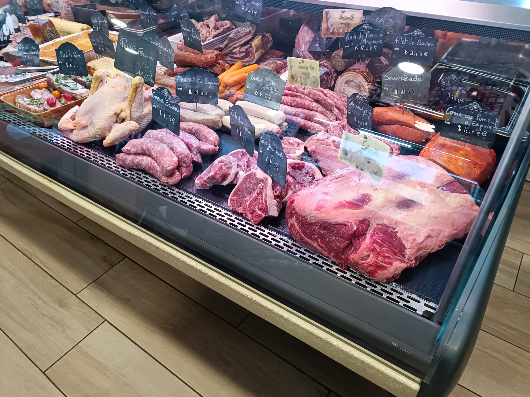 Le lieu idéal pour faire vos courses!,Louchats,33125,Nouvelle-Aquitaine,France