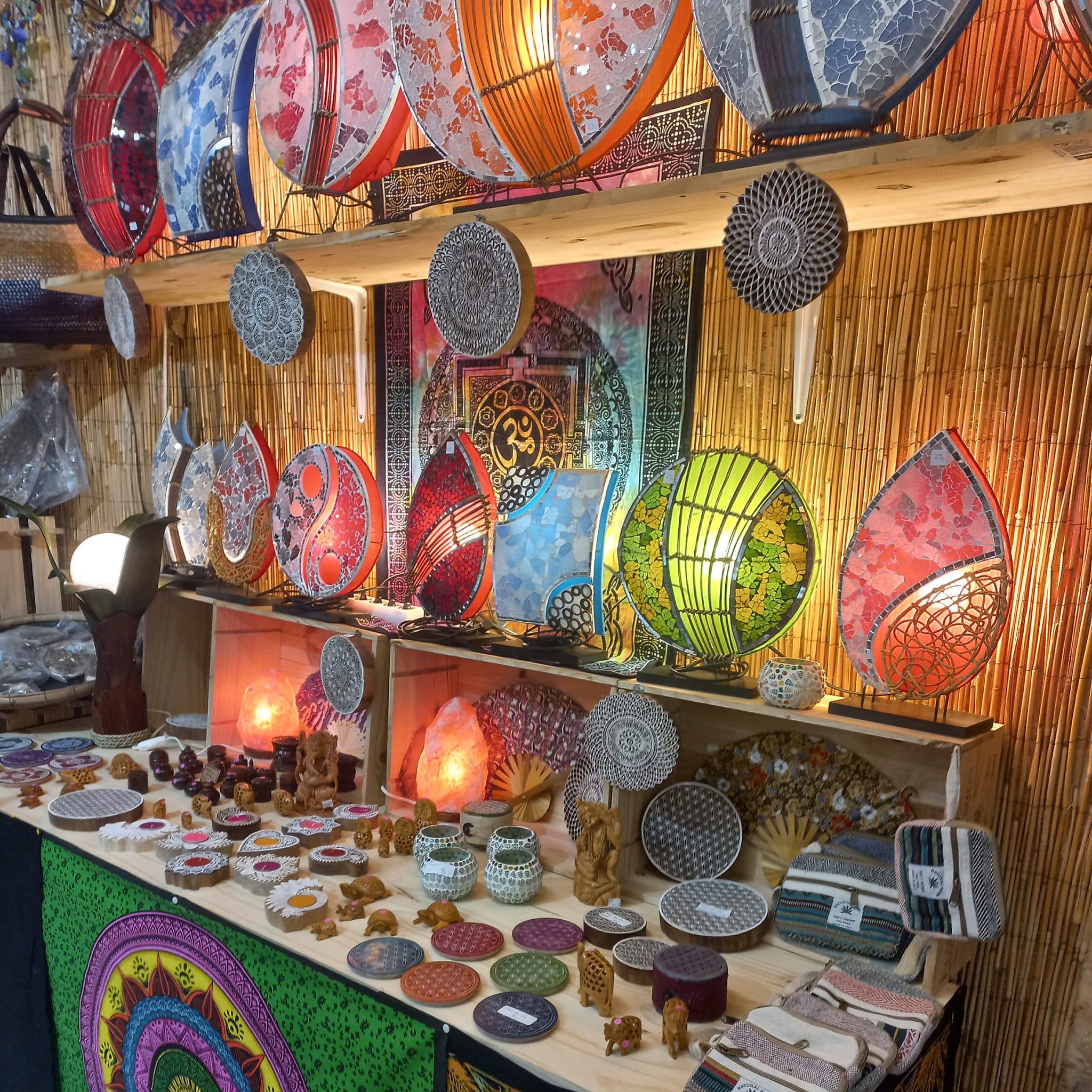 Cocomango vous propose une large collection de vêtements colorés et confortables,Bazas,33430,Nouvelle-Aquitaine,France