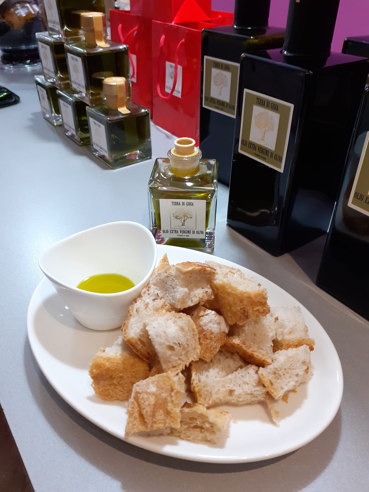 Une boutique spécialisée dans les huiles & vinaigres,Bordeaux,33000,Nouvelle-Aquitaine,France