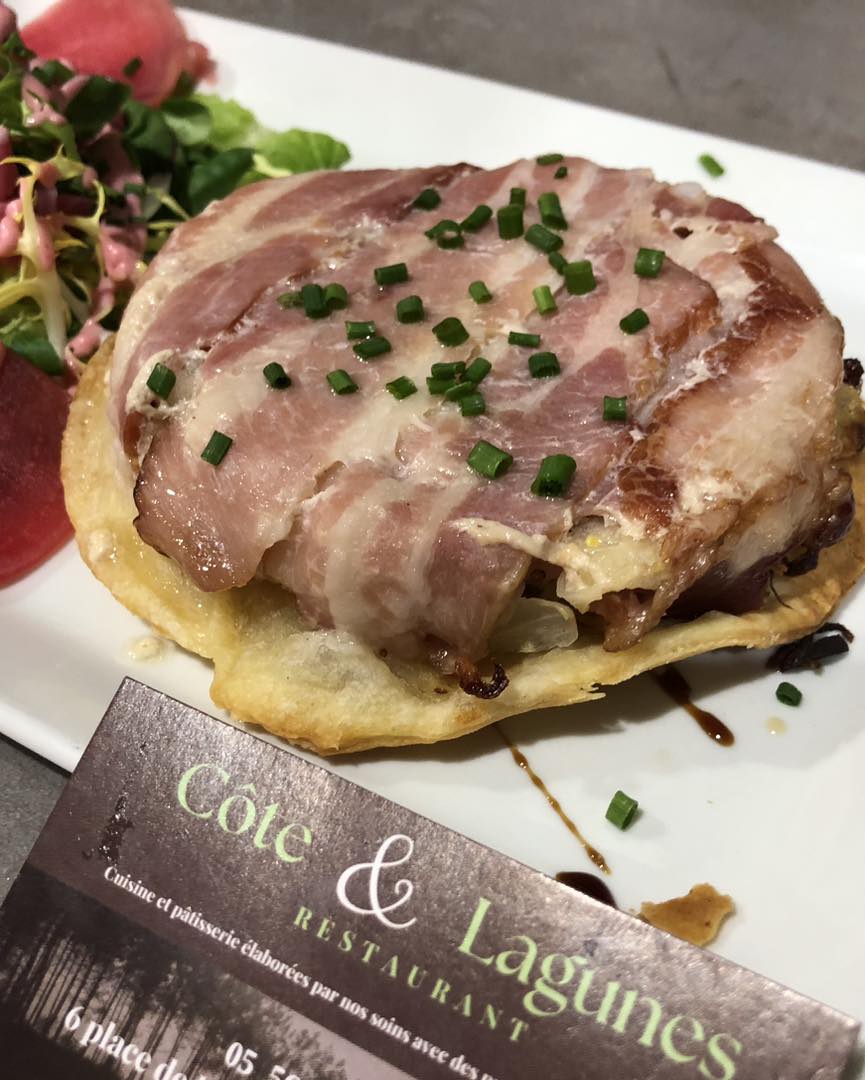 Restaurant offrant une cuisine française traditionnelle 100 % faite maison à Saint-Magne,Saint-Magne-de-Castillon,33350,Nouvelle-Aquitaine,France