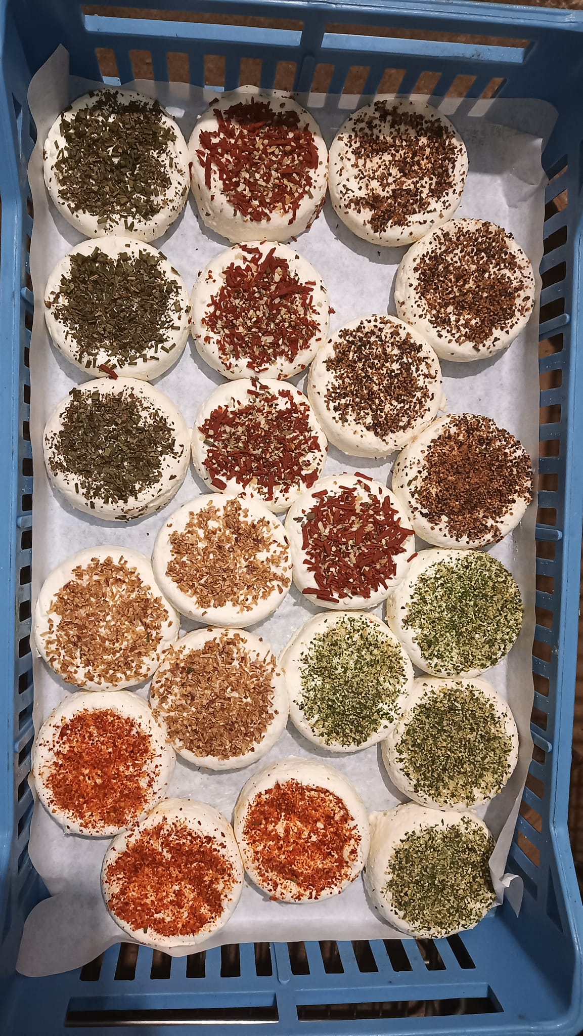 Venez déguster le fromage de chèvre ornés de délicieuses fleurs fruitées.,Noaillan,33730,Nouvelle-Aquitaine,France