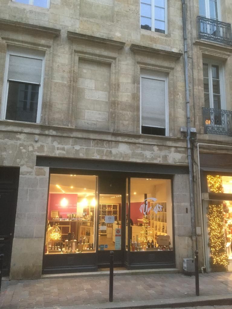 Une boutique spécialisée dans les huiles & vinaigres,Bordeaux,33000,Nouvelle-Aquitaine,France
