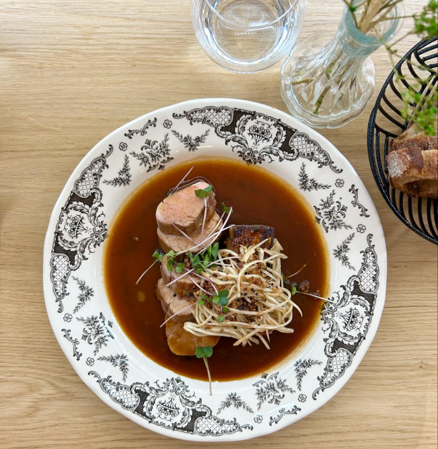 La gastronomie est l'art d'utiliser la nourriture pour créer du bonheur,Bordeaux,33000,Nouvelle-Aquitaine,France