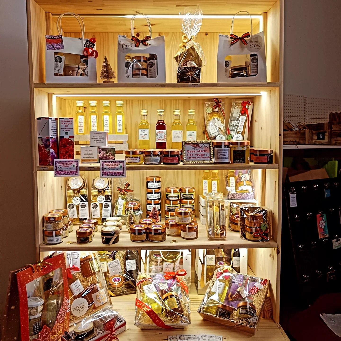 Un producteur de vin et de Safran bio,Nérigean,33750,Nouvelle-Aquitaine,France