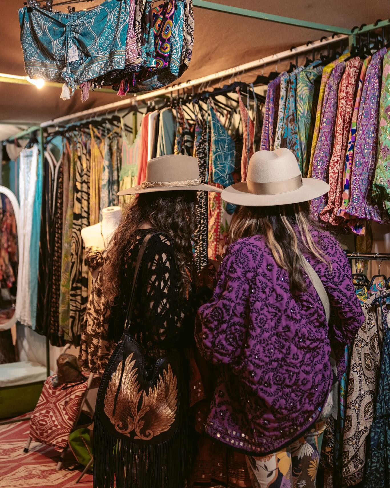 Une boutique de prêt à porter et d'accessoires de mode, et de décoration.,Bordeaux,33000,Nouvelle-Aquitaine,France