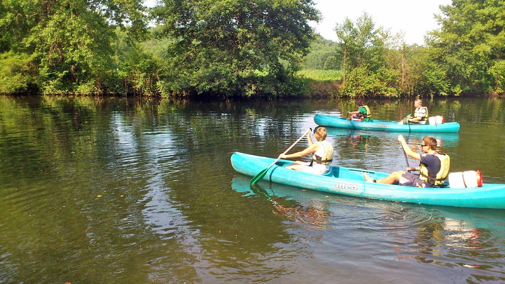 Avec « Allo Canoës » embarquez pour une balade en kayaks ou canoës sur la Dronne!,Brantôme en Périgord,24064,Nouvelle-Aquitaine,France