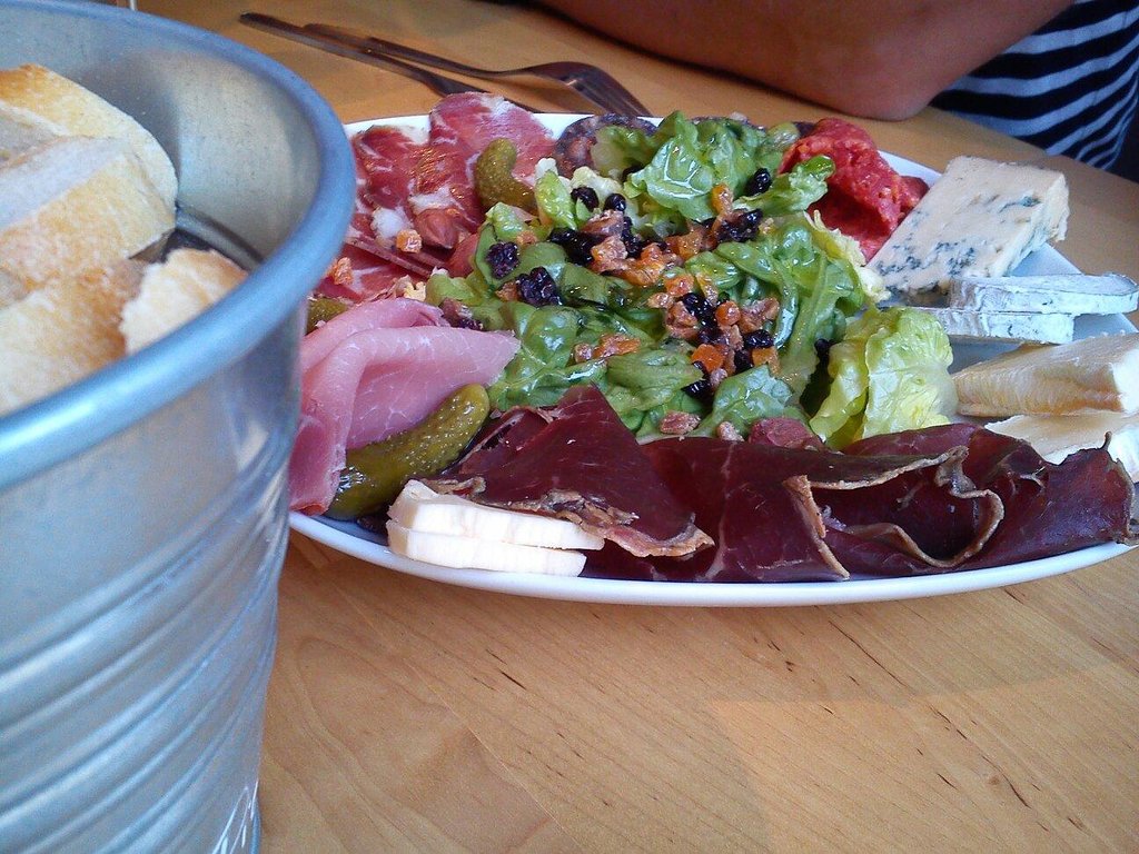 La Ligne Rouge,Bordeaux,33000,Nouvelle-Aquitaine,France