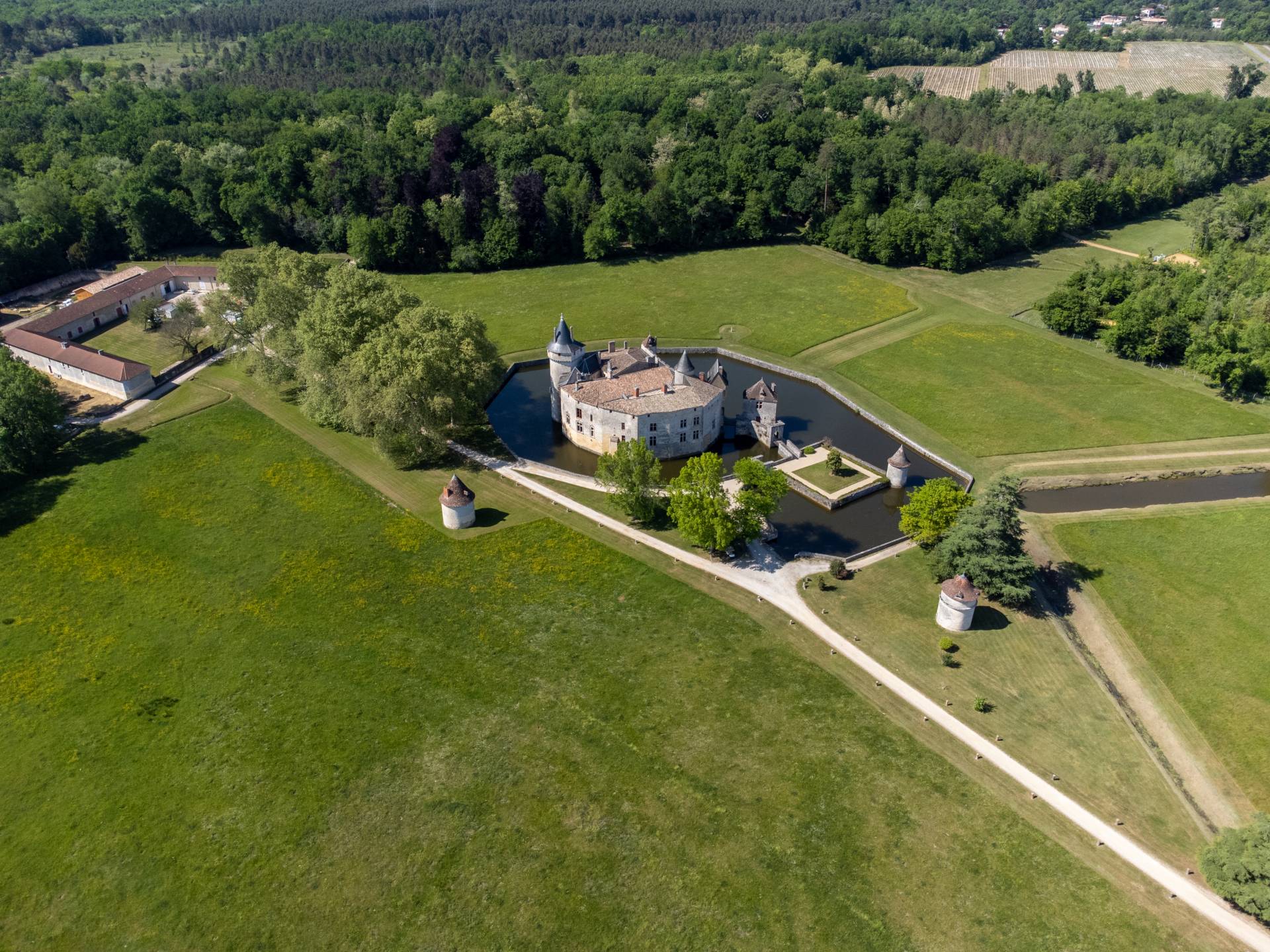 Le château de La Brède, demeure de l'écrivain et philosophe Montesquieu,La Brède,33650,Nouvelle-Aquitaine,France