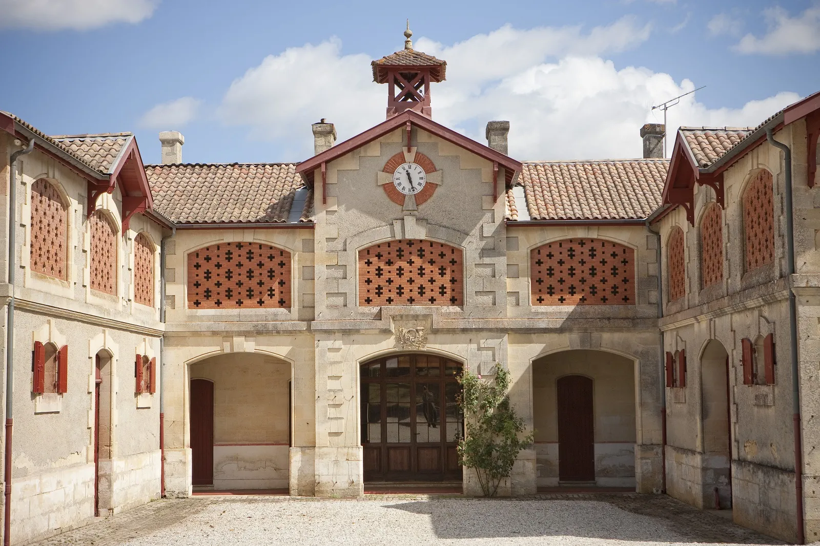 CHÂTEAU LANESSAN,Cussac-Fort-Médoc,33460,Nouvelle-Aquitaine,France