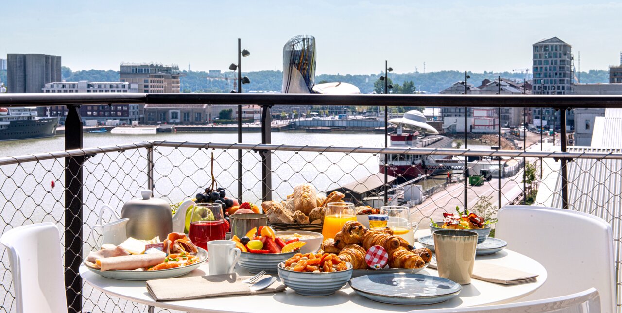 Bar Wallace,Bordeaux,33300,Nouvelle-Aquitaine,France