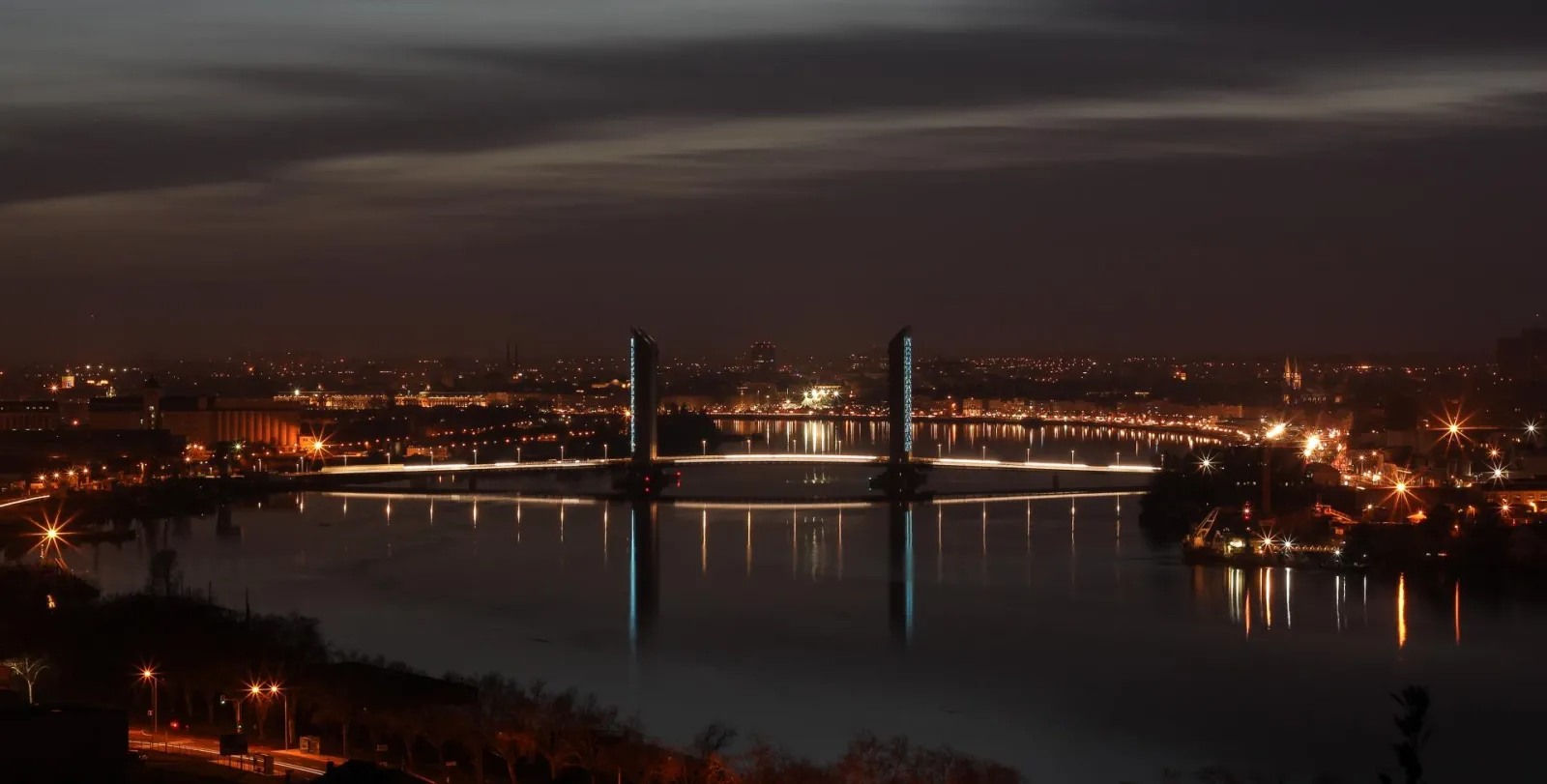 PONT JACQUES CHABAN DELMAS,Bordeaux,33300,Nouvelle-Aquitaine,France