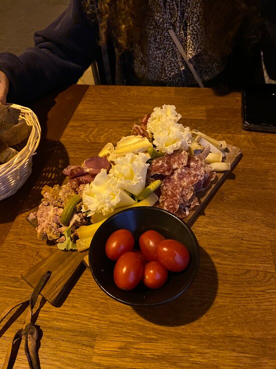 Le 17.45 Bordeaux Saint James,Bordeaux,33000,Nouvelle-Aquitaine,France