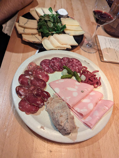 Aux quatre coins du vin,Bordeaux,33000,Nouvelle-Aquitaine,France