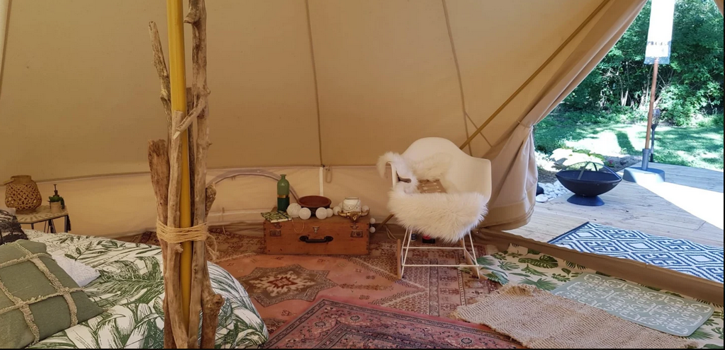 Séjour insolite en tentes lodges, pour une expérience de glamping inoubliable,Berson,33390,Nouvelle-Aquitaine,France